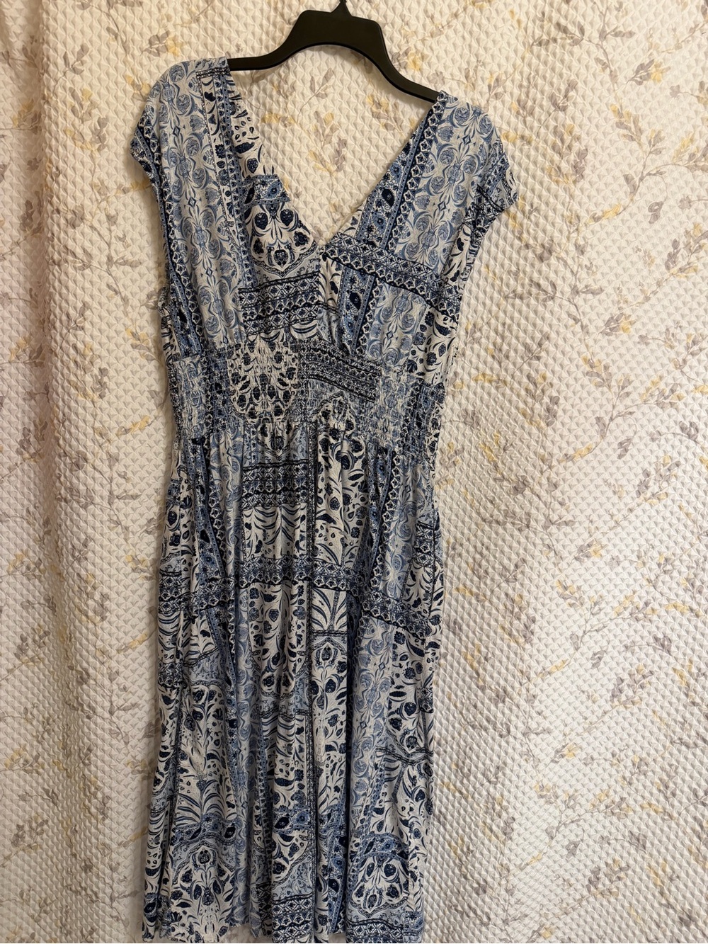 Old Navy Blue and White Printed Midi Dress with V-Neck